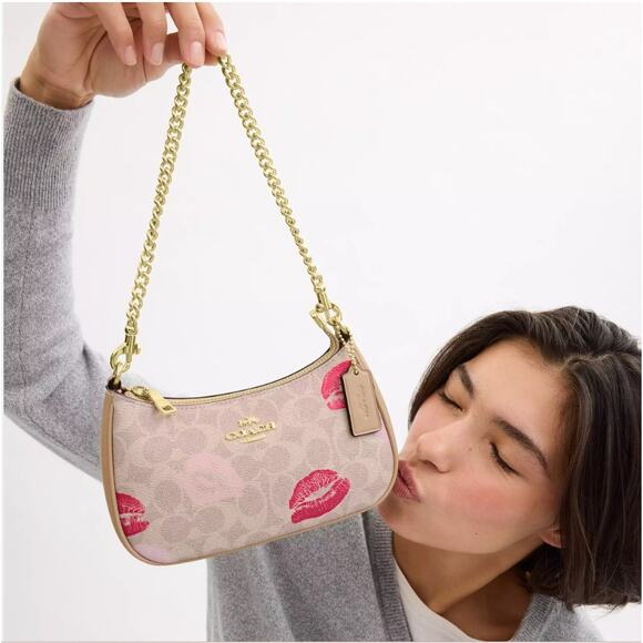 Coach CZ943 Teri Mini Crossbody Bag In Signature Canvas With Lips Print IN Sand - Picture 12 of 13